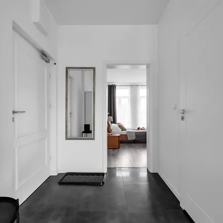 Praga - 45m2, French Balcony - By Rentujemy