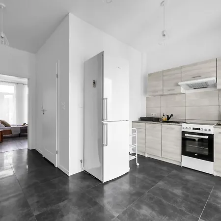 Praga - 45m2, French Balcony - By Rentujemy Apartment